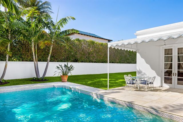 624 N Lake Way, Palm Beach, FL 33480