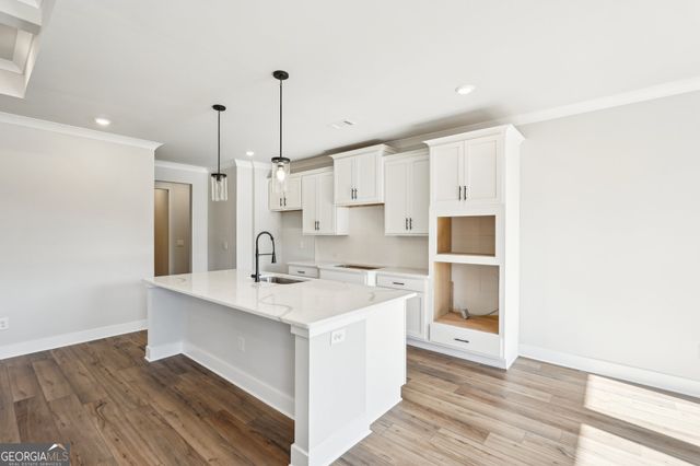 5524 Tullis Drive, Gainesville, GA 30507