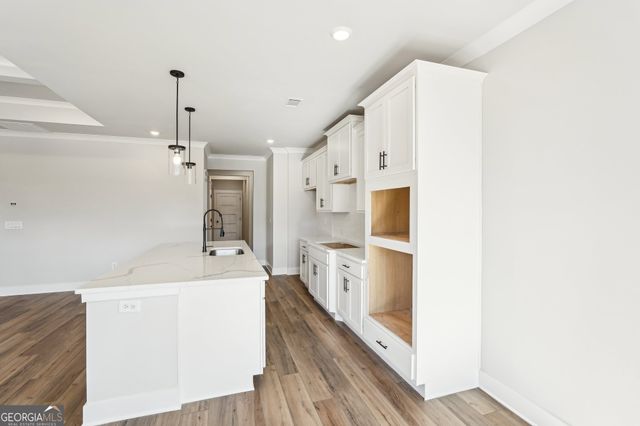 5524 Tullis Drive, Gainesville, GA 30507