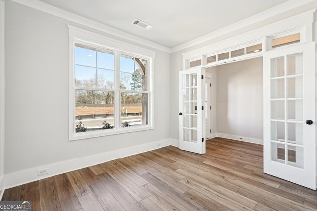 5524 Tullis Drive, Gainesville, GA 30507