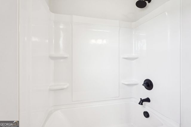 5524 Tullis Drive, Gainesville, GA 30507