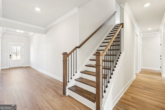 5524 Tullis Drive, Gainesville, GA 30507