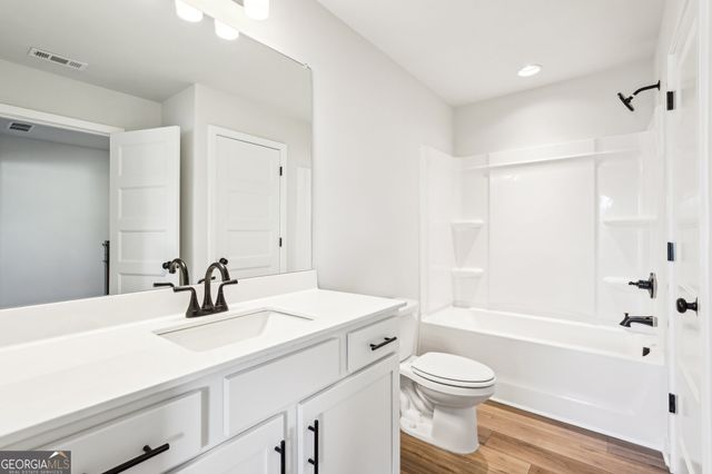 5524 Tullis Drive, Gainesville, GA 30507