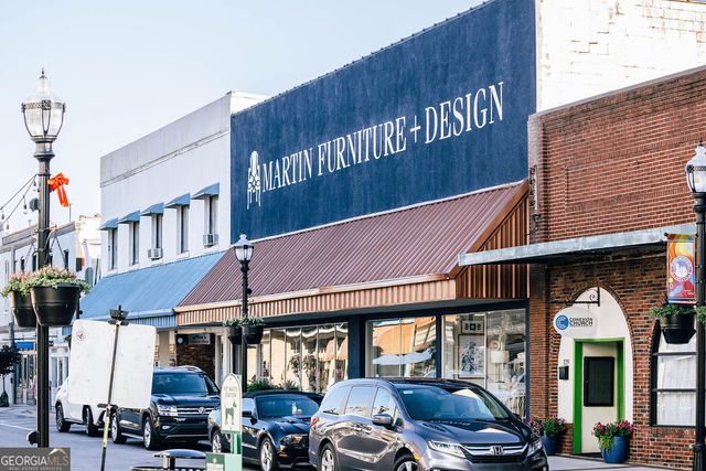 5524 Tullis Drive, Gainesville, GA 30507