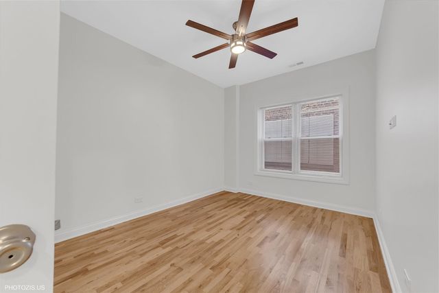 6711 S Paxton Avenue 1, Chicago, IL 60649