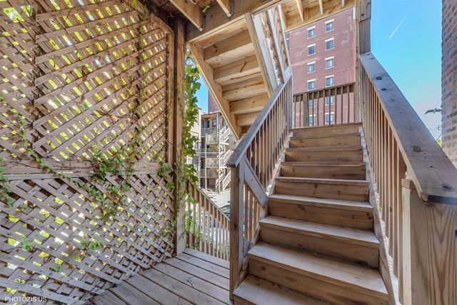 6711 S Paxton Avenue 1, Chicago, IL 60649