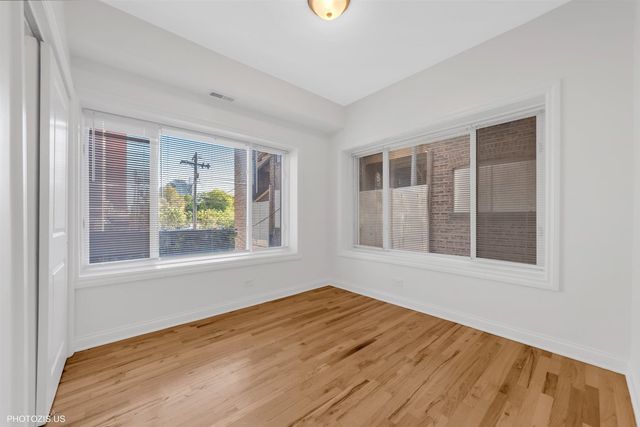 6711 S Paxton Avenue 1, Chicago, IL 60649