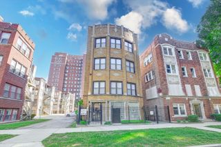 6711 S Paxton Avenue 1, Chicago, IL 60649