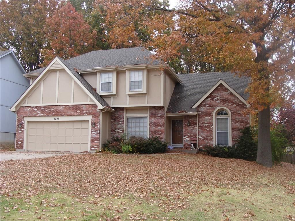 3225 Grand Avenue, Leavenworth, KS 66048