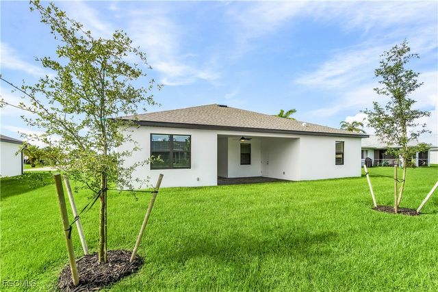 2705 SW 4th AVE, Cape Coral, FL 33914