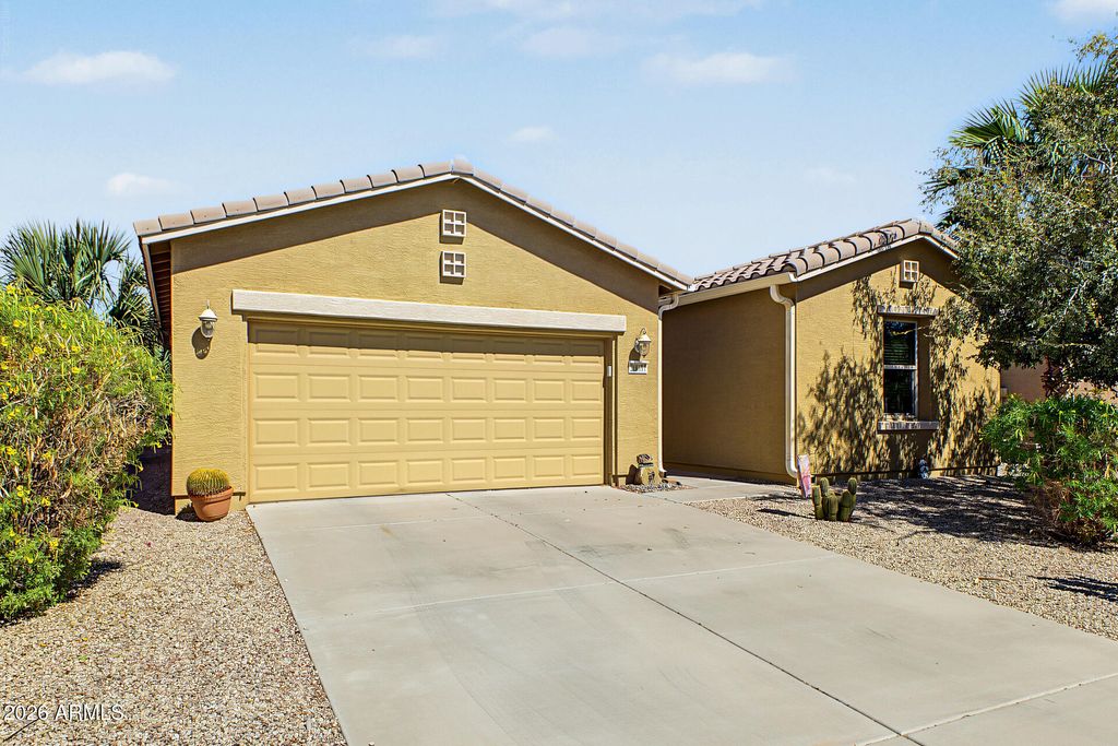20081 N PELICAN Lane, Maricopa, AZ 85138 — photo 2