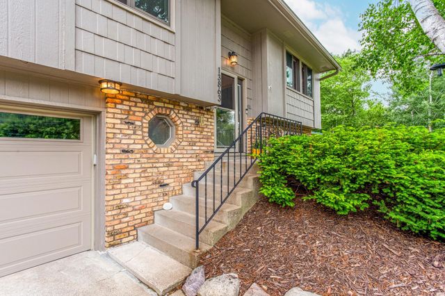 13863 62nd Avenue N, Maple Grove, MN 55311