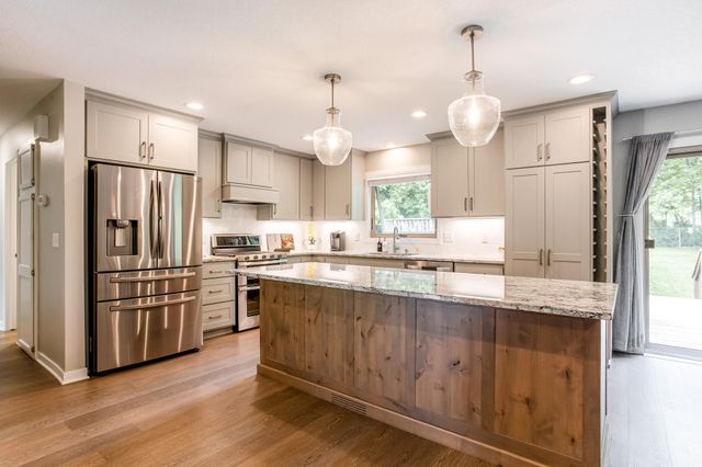 13863 62nd Avenue N, Maple Grove, MN 55311