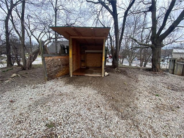 2527 Nebraska Avenue, Kansas City, KS 66102