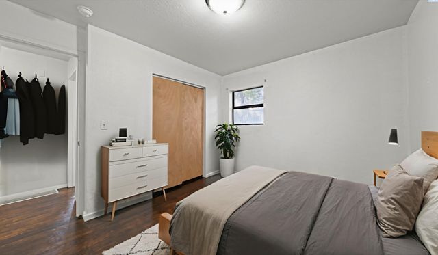 1613 S Fruitland, Kennewick, WA 99337