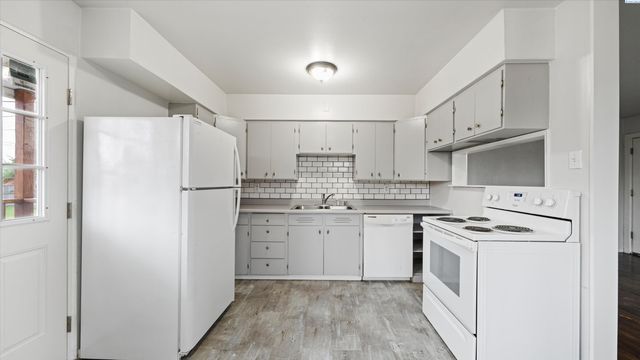 1613 S Fruitland, Kennewick, WA 99337