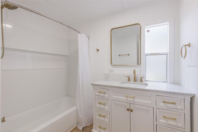 814 ROSEAPPLE AVENUE, Lady Lake, FL 32159