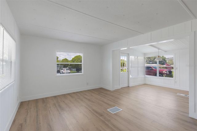 814 ROSEAPPLE AVENUE, Lady Lake, FL 32159