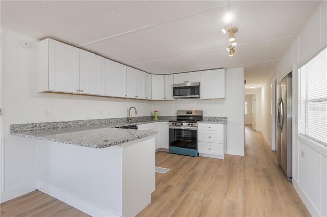 814 ROSEAPPLE AVENUE, Lady Lake, FL 32159