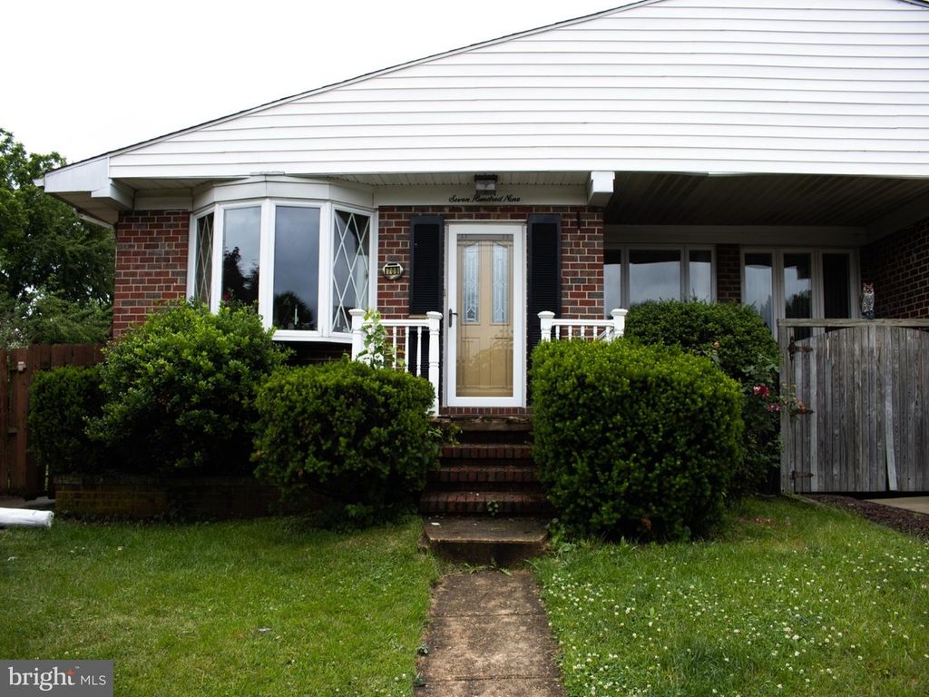 709 MARGO RD, Baltimore, MD 21222
