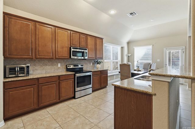 209 LUDWIG, Boerne, TX 78006