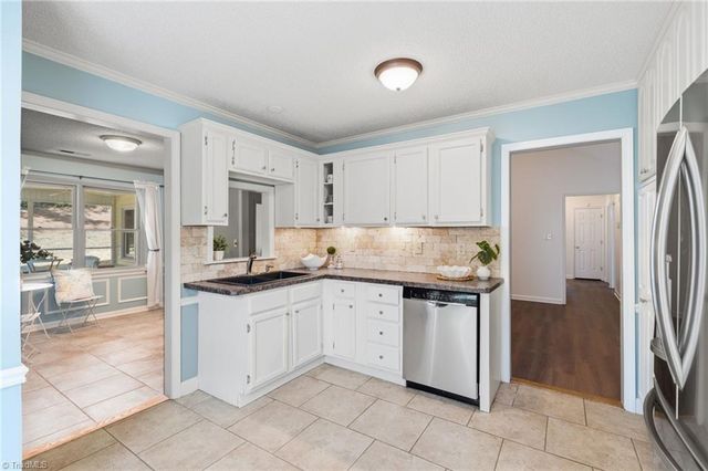 1056 Gales Avenue, Winston-salem, NC 27106