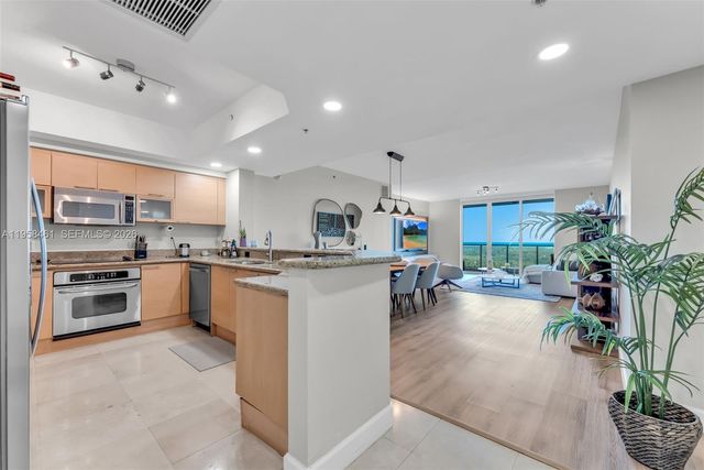 14951 Royal Oaks Lane 2201, North Miami, FL 33181