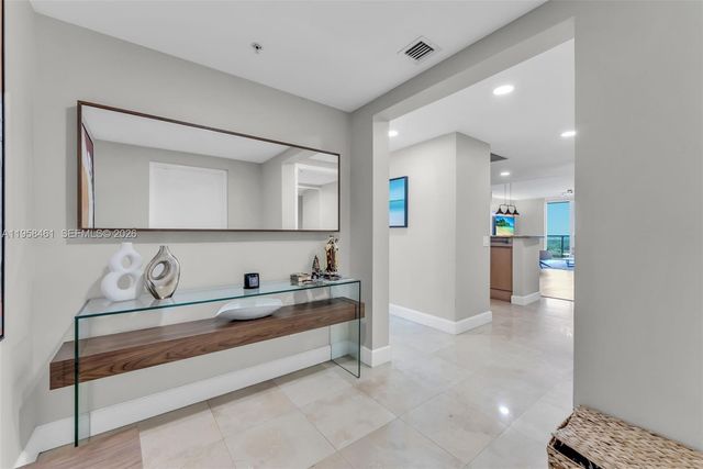 14951 Royal Oaks Lane 2201, North Miami, FL 33181