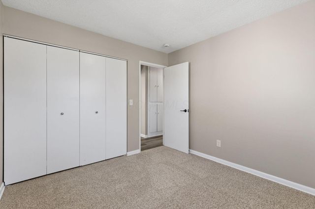 102 Redmond Road, Columbus, OH 43228