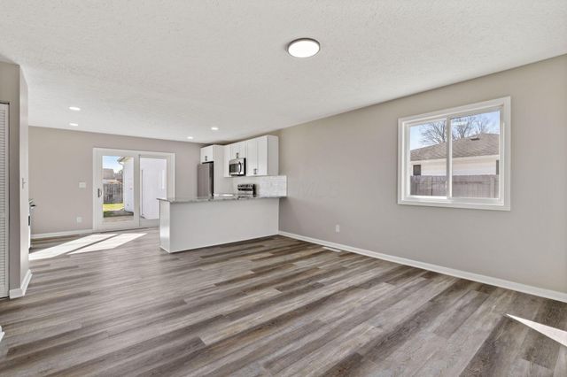 102 Redmond Road, Columbus, OH 43228