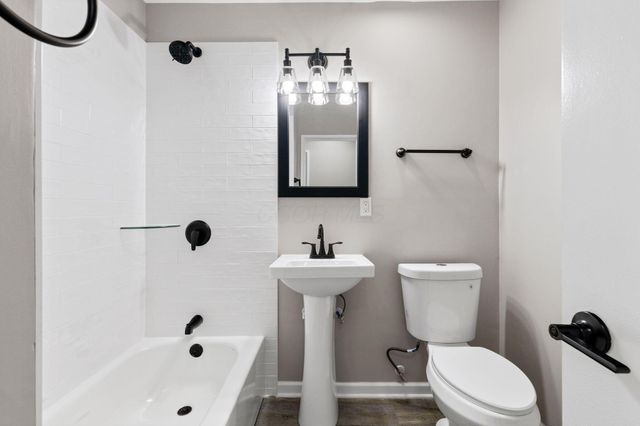 102 Redmond Road, Columbus, OH 43228