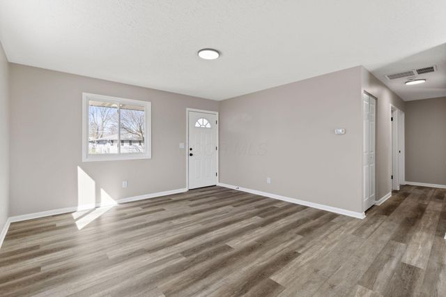 102 Redmond Road, Columbus, OH 43228