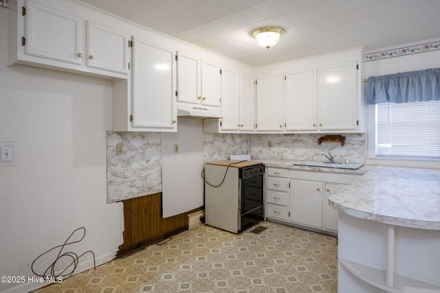 100 North Boulevard, Clinton, NC 28328