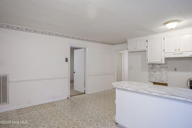 100 North Boulevard, Clinton, NC 28328