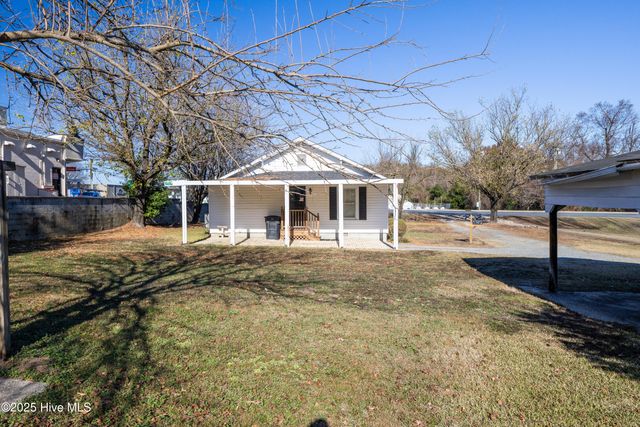 100 North Boulevard, Clinton, NC 28328