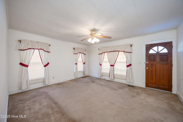 100 North Boulevard, Clinton, NC 28328