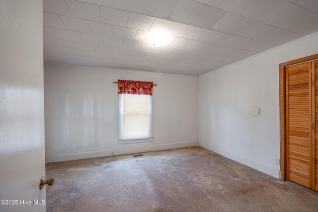 100 North Boulevard, Clinton, NC 28328