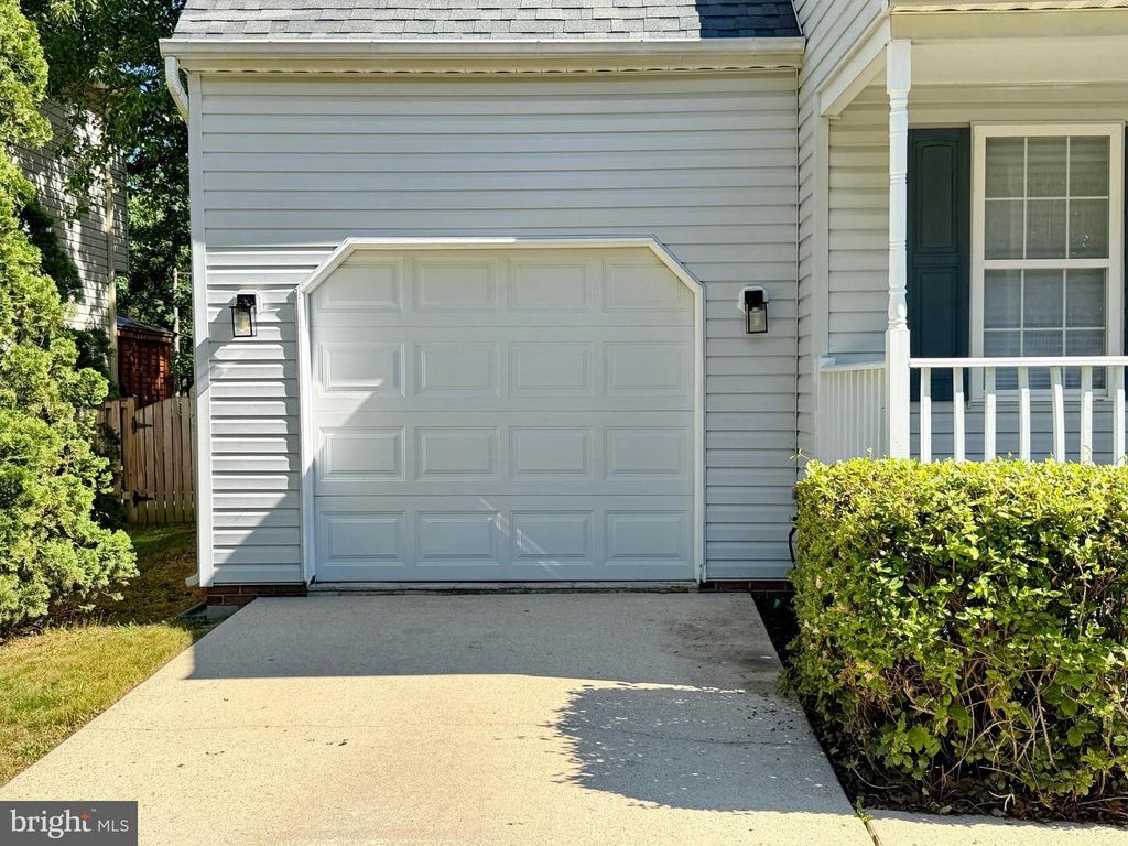 Image 16 of property listing at 5018 REDHORSE CT, Waldorf, MD 20603