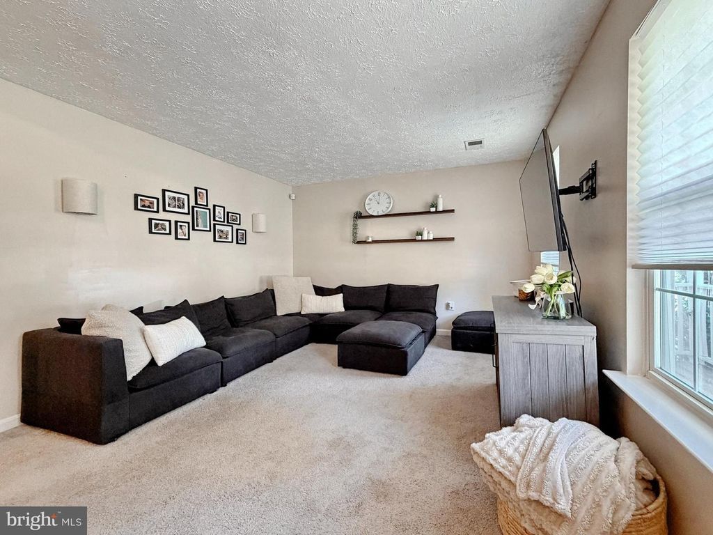 Image 20 of property listing at 5018 REDHORSE CT, Waldorf, MD 20603