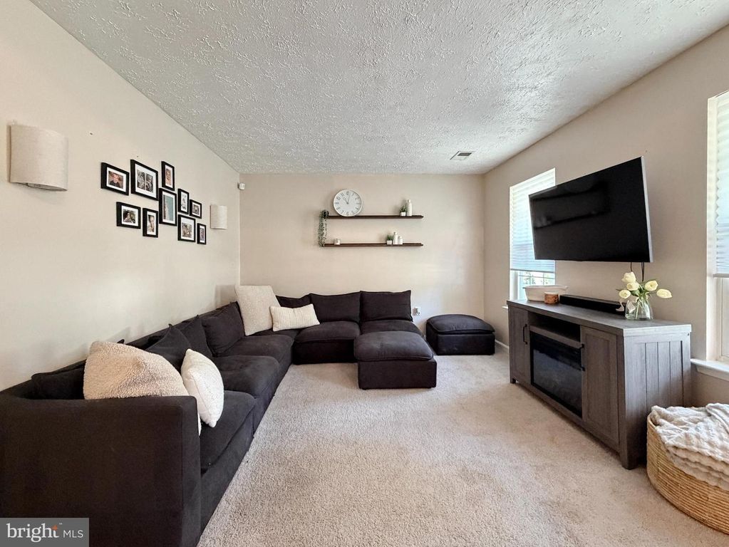 Image 22 of property listing at 5018 REDHORSE CT, Waldorf, MD 20603