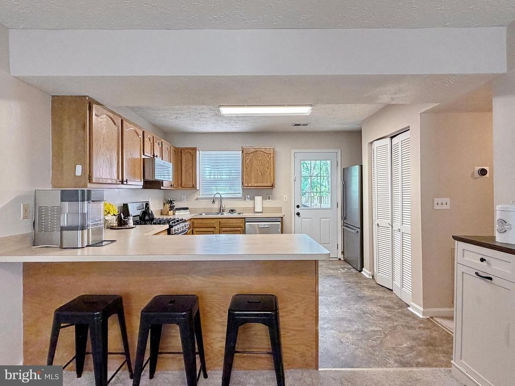 Image 30 of property listing at 5018 REDHORSE CT, Waldorf, MD 20603