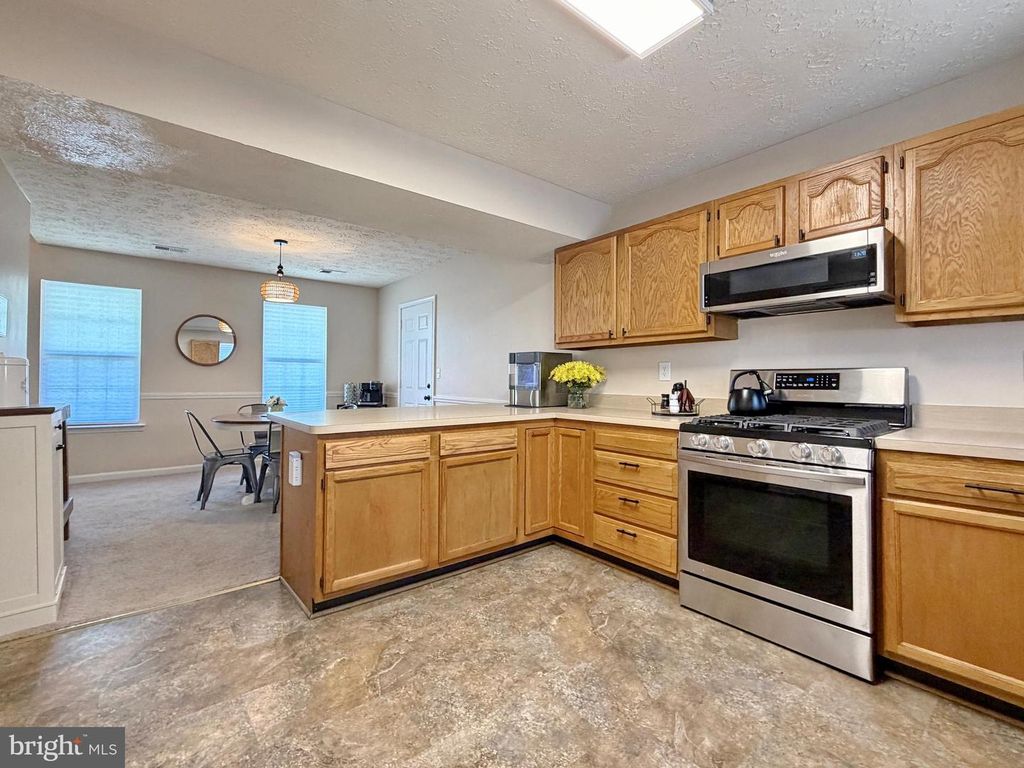 Image 35 of property listing at 5018 REDHORSE CT, Waldorf, MD 20603
