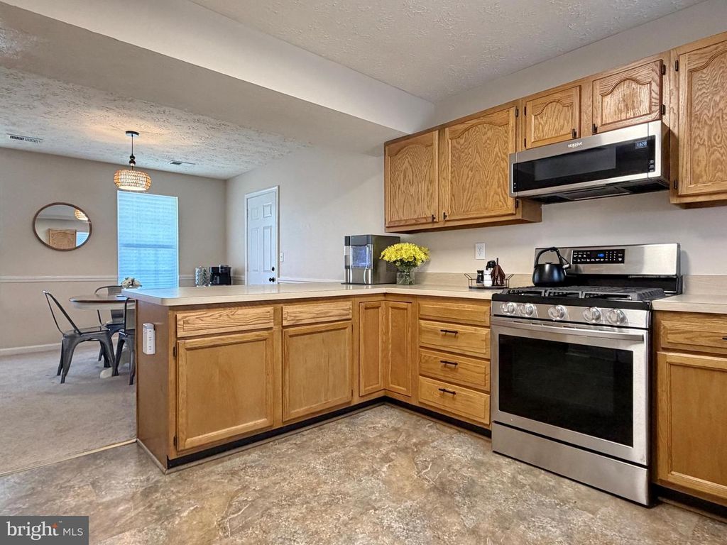 Image 36 of property listing at 5018 REDHORSE CT, Waldorf, MD 20603