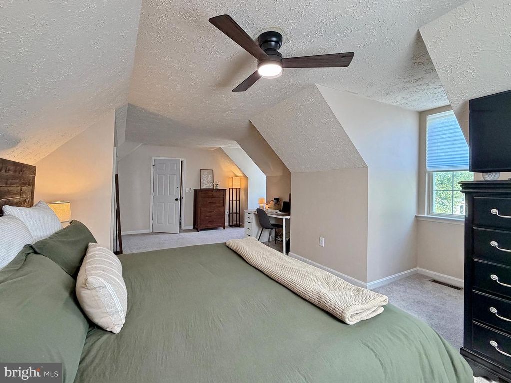 Image 56 of property listing at 5018 REDHORSE CT, Waldorf, MD 20603