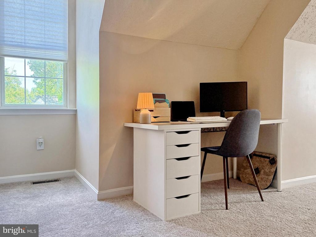 Image 59 of property listing at 5018 REDHORSE CT, Waldorf, MD 20603