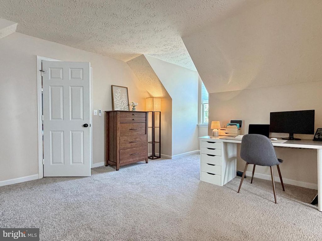 Image 60 of property listing at 5018 REDHORSE CT, Waldorf, MD 20603