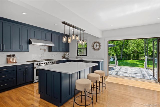 619 Bailey Avenue, Greenport, NY 11944