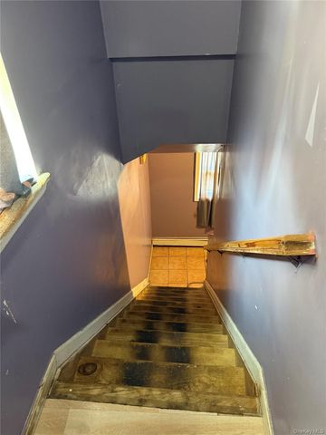 801 E 215th Street, Bronx, NY 10467