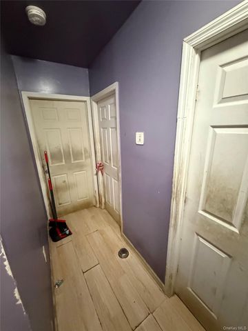 801 E 215th Street, Bronx, NY 10467