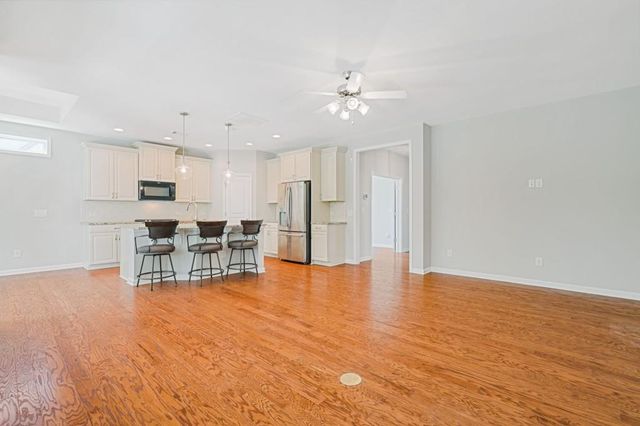 400 Laurel Spring Court, Canton, GA 30114